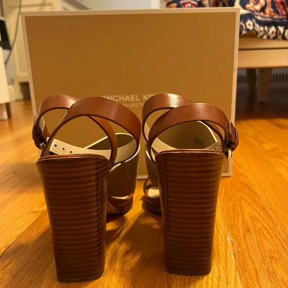 Michael Kors Collection Rigby Suede Sandals size 9 - BRAND NEW NEVER WORN - Picture 4 of 8